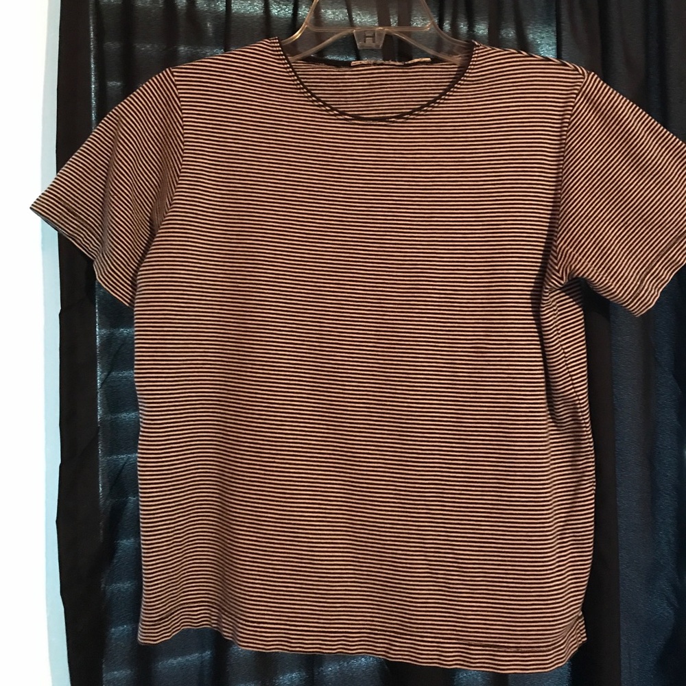 Black and white trendy stripe t-shirt